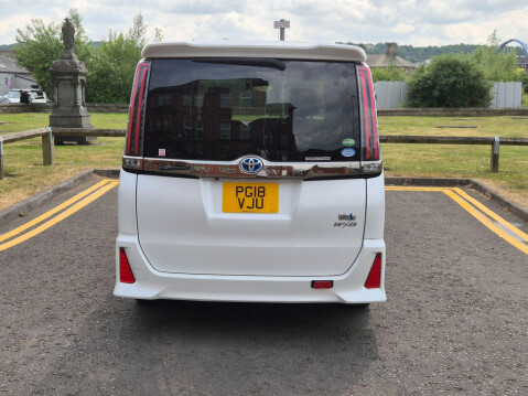 Toyota Noah voxy 1.8 hybrid automatic 5dr euro 6 24
