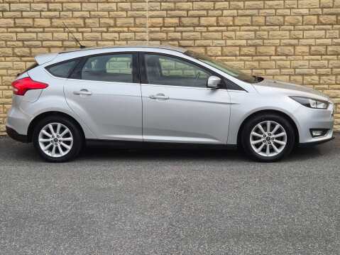 Ford Focus 1.0T EcoBoost Titanium Euro 6 (s/s) 5dr 13