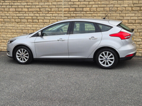 Ford Focus 1.0T EcoBoost Titanium Euro 6 (s/s) 5dr 24