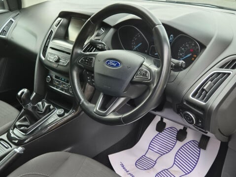 Ford Focus 1.0T EcoBoost Titanium Euro 6 (s/s) 5dr 26