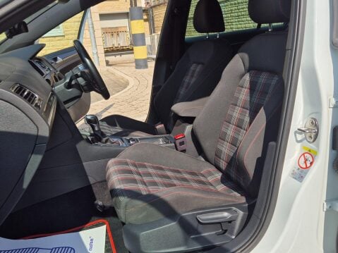 Volkswagen Golf 2.0 TSI GTI DSG Euro 6 (s/s) 5dr 30