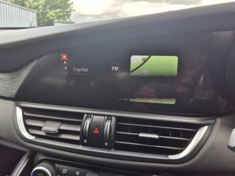 Alfa Romeo Giulia 2.2 TD Tecnica Auto Euro 6 (s/s) 4dr 26