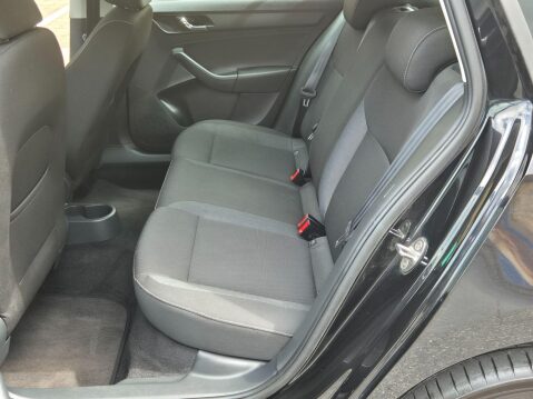 Skoda Rapid Spaceback 1.6 TDI SE Tech Euro 5 5dr 10