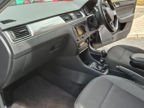 Skoda Rapid Spaceback 1.6 TDI SE Tech Euro 5 5dr 22