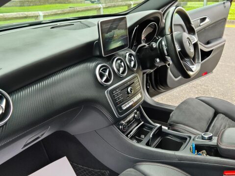 Mercedes-Benz A Class 2.1 A200d AMG Line (Premium) 7G-DCT Euro 6 (s/s) 5dr 26