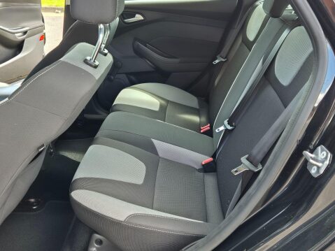Ford Focus 1.0T EcoBoost Zetec S Euro 5 (s/s) 5dr 18
