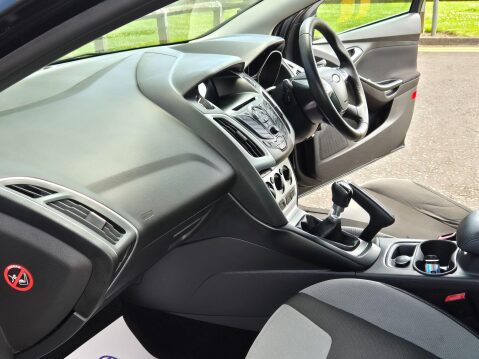 Ford Focus 1.0T EcoBoost Zetec S Euro 5 (s/s) 5dr 22