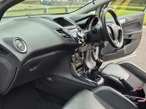 Ford Fiesta 1.0T EcoBoost Titanium X Euro 5 (s/s) 5dr 26