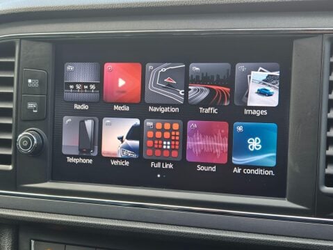 SEAT Leon 2.0 TDI CR FR Sport Tourer Euro 5 (s/s) 5dr 30