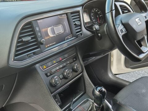 SEAT Leon 2.0 TDI CR FR Sport Tourer Euro 5 (s/s) 5dr 26