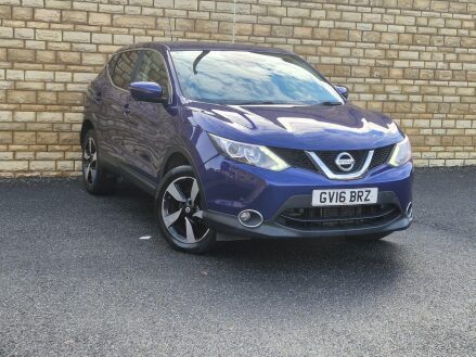 2016 Nissan Qashqai 1.6 dCi N-Connecta XTRON 2WD Euro 6 (s/s) 5dr photo