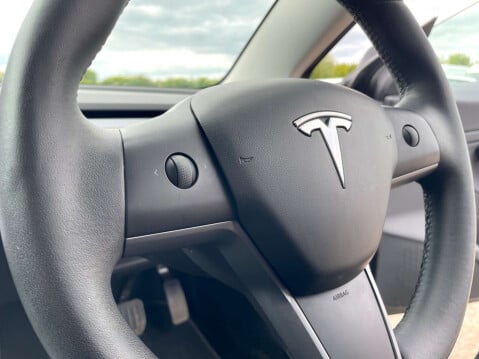 Tesla Model 3 Model 3 Long Range AWD 4WD 4dr High Spec 12