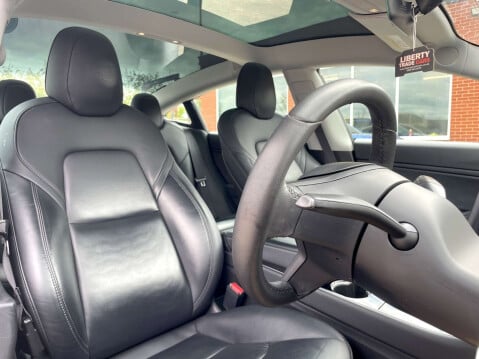 Tesla Model 3 Model 3 Long Range AWD 4WD 4dr High Spec 13