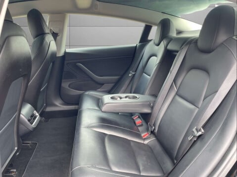 Tesla Model 3 Model 3 Long Range AWD 4WD 4dr High Spec 19