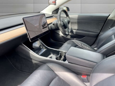 Tesla Model 3 Model 3 Long Range AWD 4WD 4dr High Spec 18