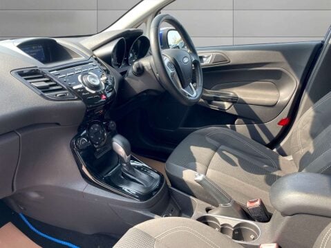 Ford Fiesta 1.6 Fiesta Titanium Auto 5dr 6