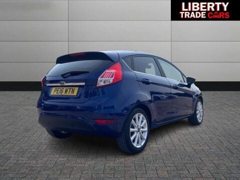 Ford Fiesta 1.6 Fiesta Titanium Auto 5dr 9