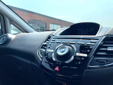 Ford Fiesta 1.6 Fiesta Titanium Auto 5dr 12