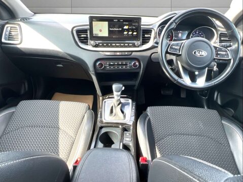 Kia Ceed 1.6 Ceed 3 CRDi ISG Auto 5dr Estate KIA Warranty 9