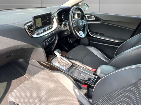 Kia Ceed 1.6 Ceed 3 CRDi ISG Auto 5dr Estate KIA Warranty 10