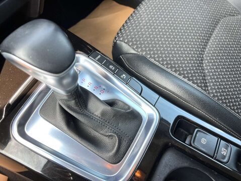 Kia Ceed 1.6 Ceed 3 CRDi ISG Auto 5dr Estate KIA Warranty 18