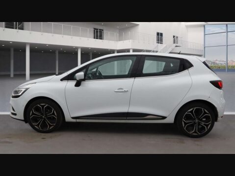 Renault Clio 1.2 Clio Signature Nav TCe Auto 5dr Automatic Hatchback 10