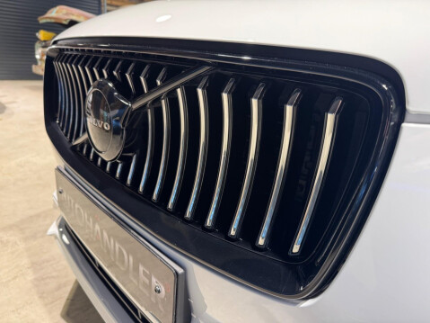 Volvo XC90 2.0 B6 MHEV Inscription Auto 4WD Euro 6 (s/s) 5dr 3
