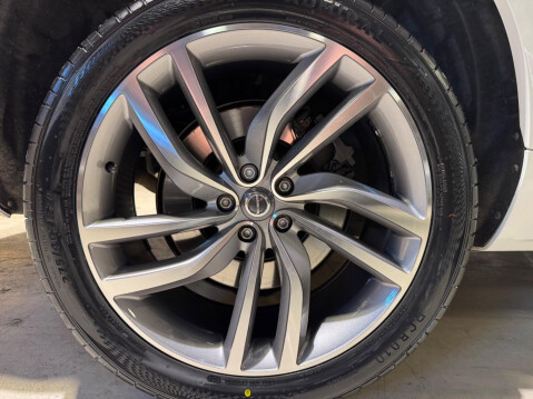 Volvo XC90 2.0 B6 MHEV Inscription Auto 4WD Euro 6 (s/s) 5dr 29