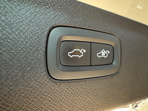Volvo XC90 2.0 B6 MHEV Inscription Auto 4WD Euro 6 (s/s) 5dr 85