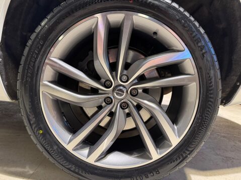 Volvo XC90 2.0 B6 MHEV Inscription Auto 4WD Euro 6 (s/s) 5dr 27
