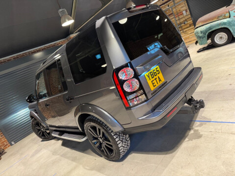 Land Rover Discovery 3.0 SD V6 HSE Auto 4WD Euro 6 (s/s) 5dr 15