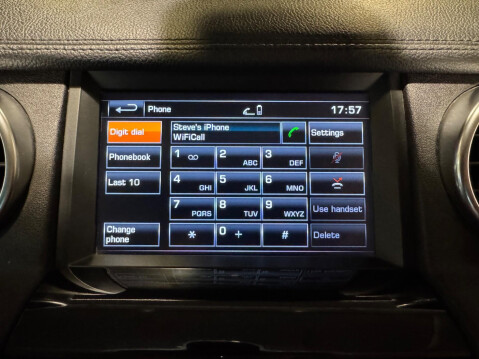 Land Rover Discovery 3.0 SD V6 HSE Auto 4WD Euro 6 (s/s) 5dr 57