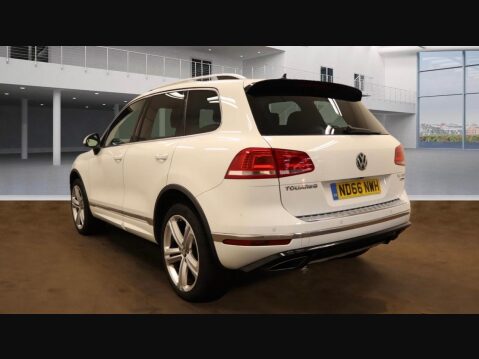 Volkswagen Touareg 3.0 TDI V6 BlueMotion Tech R-Line Plus Tiptronic 4WD Euro 6 (s/s) 5dr 3