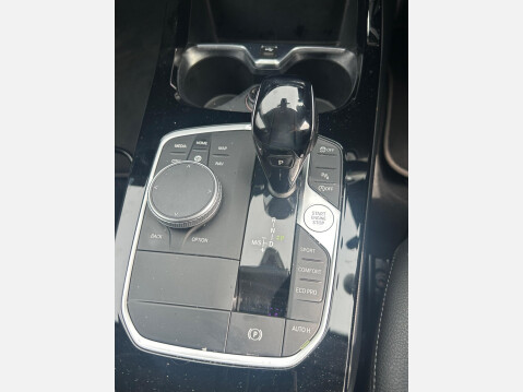BMW 1 Series 2.0 120d Sport Auto xDrive Euro 6 (s/s) 5dr 27