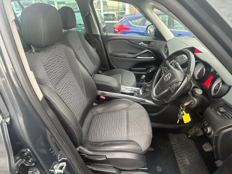 Vauxhall Zafira 2.0 CDTi ecoFLEX SE Euro 5 (s/s) 5dr 8