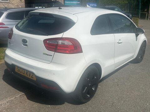 Kia Rio 1.4 CRDi EcoDynamics 3 Euro 5 (s/s) 3dr 4