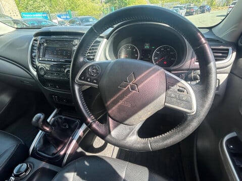 Mitsubishi L200 2.4 DI-D DC Warrior 4WD Euro 5 4dr 25