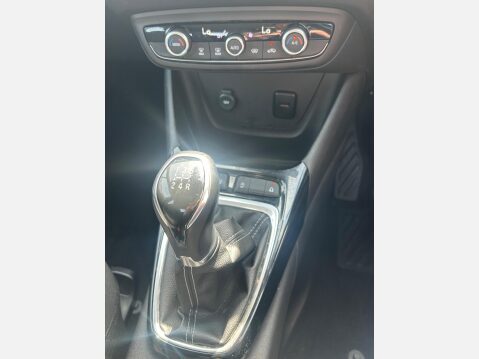 Vauxhall Crossland X 1.2 Turbo ecoTEC SE Euro 6 (s/s) 5dr 42