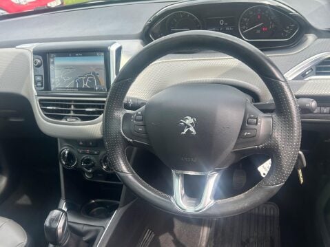 Peugeot 208 1.2 PureTech Allure Euro 6 5dr 22