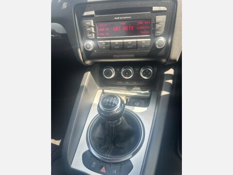 Audi TT 2.0 TDI Black Edition quattro Euro 5 3dr 23