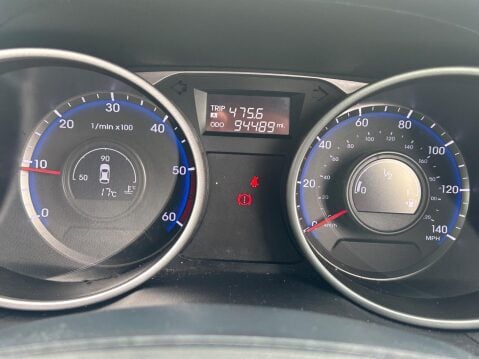 Hyundai ix35 1.7 CRDi Premium Euro 5 (s/s) 5dr 14