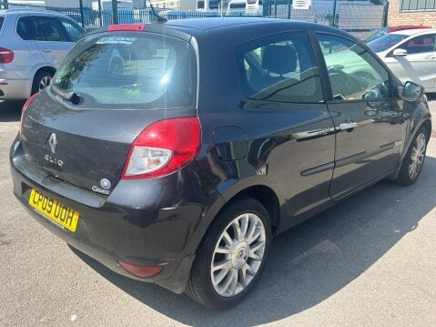 Renault Clio 1.2 Dynamique TomTom Euro 4 3dr 5
