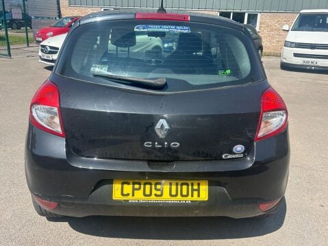 Renault Clio 1.2 Dynamique TomTom Euro 4 3dr 8