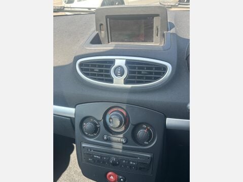 Renault Clio 1.2 Dynamique TomTom Euro 4 3dr 9