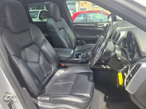 Porsche Cayenne 3.0 TD V6 Tiptronic 4WD Euro 5 (s/s) 5dr 11