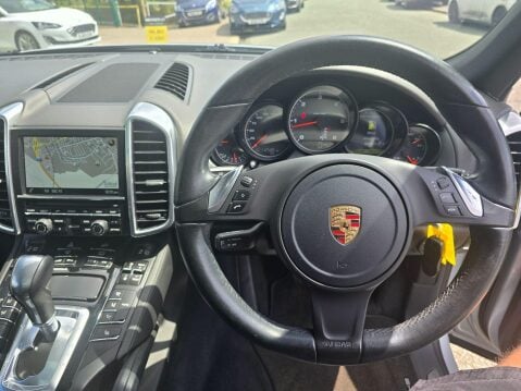 Porsche Cayenne 3.0 TD V6 Tiptronic 4WD Euro 5 (s/s) 5dr 17