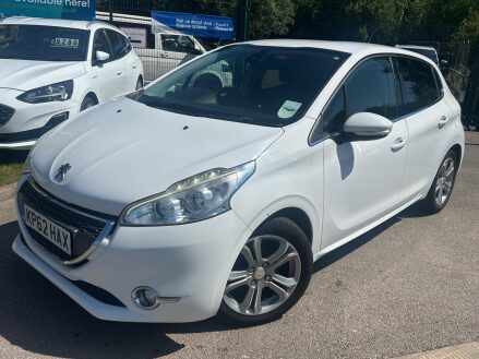 Peugeot 208 1.6 e-HDi Allure Euro 5 (s/s) 5dr