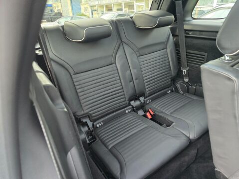 Land Rover Discovery 2.0 SD4 HSE Luxury Auto 4WD Euro 6 (s/s) 5dr 40