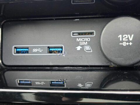 Land Rover Discovery 2.0 SD4 HSE Luxury Auto 4WD Euro 6 (s/s) 5dr 38