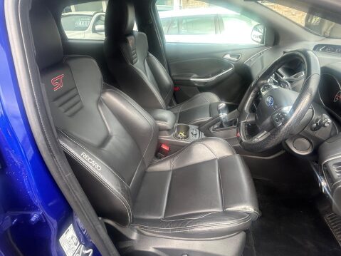 Ford Focus 2.0T EcoBoost ST-3 Euro 5 (s/s) 5dr 14